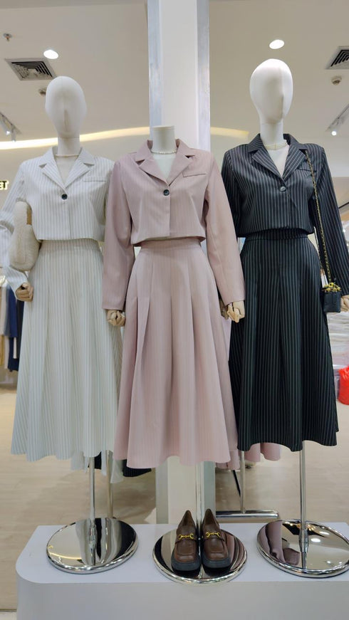Stripes Collar Down Crop Blazer With Skirts Sets